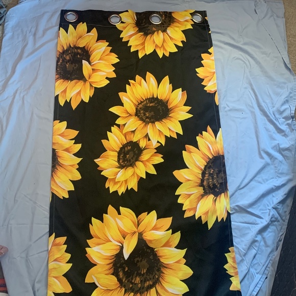 Sunflower curtains - Picture 1 of 3